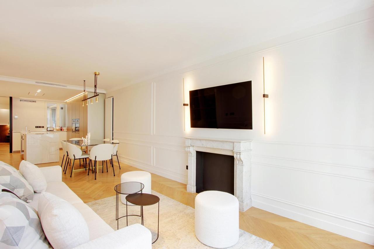 Stunning Apartment With View At The Very Heart Of Paris Exterior foto